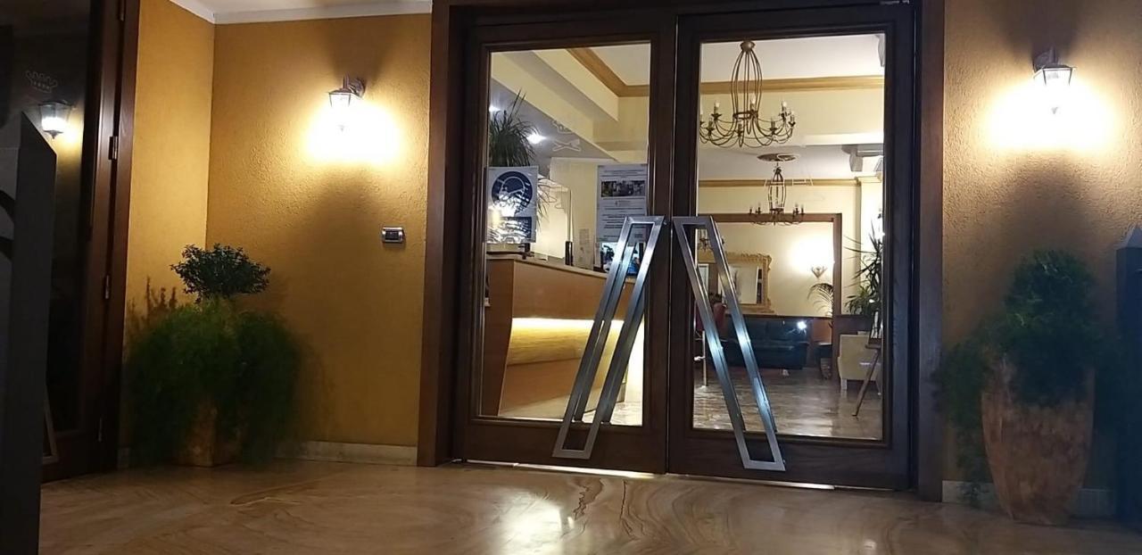 Hotel La Conca Villa San Giovanni Bagian luar foto
